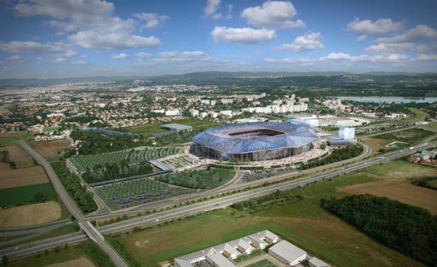 <p>STADE DES LUMİERES (YENİ STAT)</p>
<p>Stade des Lumières Fransız kulübü Olympique Lyonnais ve Fransız spor bakanlığı arasında ortak olarak finansa edilerek inşaa edilecek yeni stadyum projelerinden biridir. Bu stadyumun olası bir 2016 avrupa Şampiyonasında da kullanılması planlanmaktadır.</p>