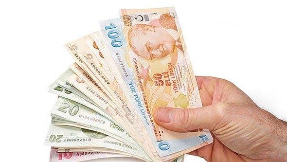 <p>9- Çalışanın otomatik katılıma girmek istememe hakkı var mı?<br />
<br />
Uygulama başladığında, işveren otomatik olarak 45 yaş altı her çalışanı sisteme dahil etmek, çalışan da sisteme girmek zorunda. Yani, başta, ‘ben istemiyorum’ deme hakkınız yok. Ancak 2 ay sonra çalışan kendi isteği ile sistemden ayrılabilir. Buna da cayma hakkı deniyor.</p>
