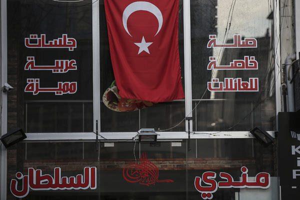 <p>Suriye dışındaki en kalabalık Suriyeli kenti İstanbul'da, savaştan kaçanların en çok iş yaptığı bölgeler Aksaray ve Yusufpaşa.</p>
<p> </p>