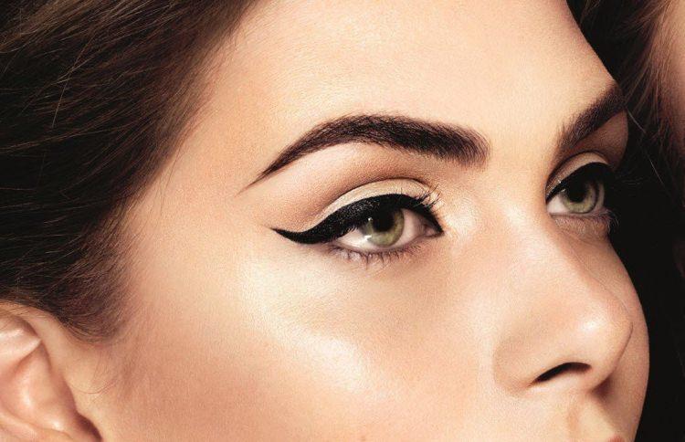 <p>Eyeliner ile göze uygulanan çizginin uçlarının aşağıya bakması göz yapısını bozar.</p>