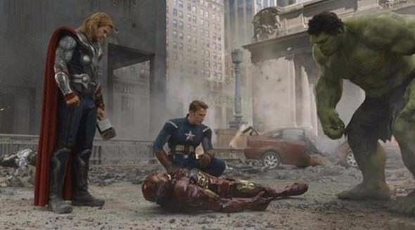 <p>The Avengers <br />
<br />
Filmde izlediğimiz sahne böyleyken...</p>
