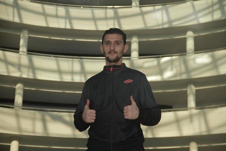 <p><strong>Gençlerbirliği</strong></p>
<p><strong>Gelenler: </strong>Agon Mehmeti (Stabaek), Luccas Claro (Coritiba), Escobar Baruffi (Atletico Paranaense), Jonathan Ring (Kalmar), Murat Duruer (Kayserispor), Umut Sözen (Altınordu), Anıl Karaer (Kayserispor), Etien Velikonja (Olimpija)</p>