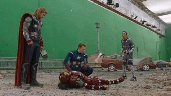 <p>The Avengers <br />
<br />
Gerçekte olan ise böyle...</p>
