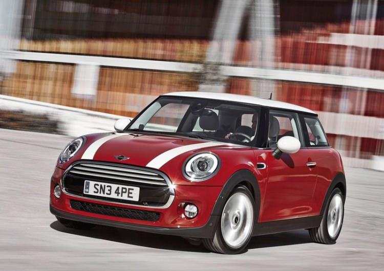 <p><span style="color:#FFA07A"><strong>2. MINI Cooper</strong></span></p>
