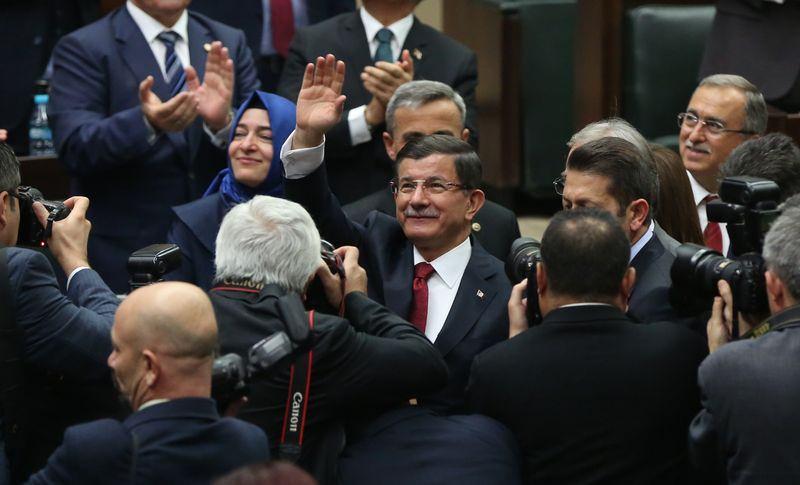 <p>AK Parti, 26. Dönem'in Meclis'teki ilk grup toplantısını yaptı. </p>

<p> </p>
