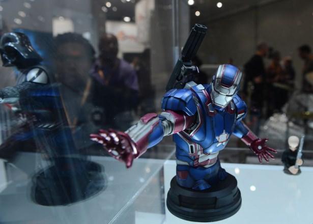 <p>ABD'nin New York kentinde d&uuml;zenlenen ''3D Yazıcı Fuarı'' kapılarını ziyaret&ccedil;ilere a&ccedil;tı. Manhattan'daki Javits Fuar Merkezi'nde d&uuml;zenlenen fuarda, 3 boyutlu yazıcı ile yapılan oyuncaklardan m&uuml;zik aletlerine, s&uuml;s eşyalarından yarış bisikletine, ev aletlerinden giyim eşyalarına kadar bir&ccedil;ok &uuml;r&uuml;n, teknoloji meraklılarının beğenisine sunuldu.</p>
