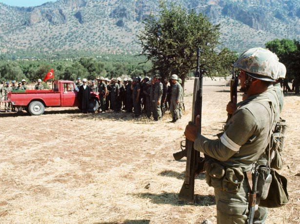 <p>Kıbrıs Barış Harekâtında Verdiğimiz İlk Subay Şehidimiz Yüzbaşı Sami Akbulut İçin Adada Düzenlenen Cenaze Töreni</p>
<p> </p>