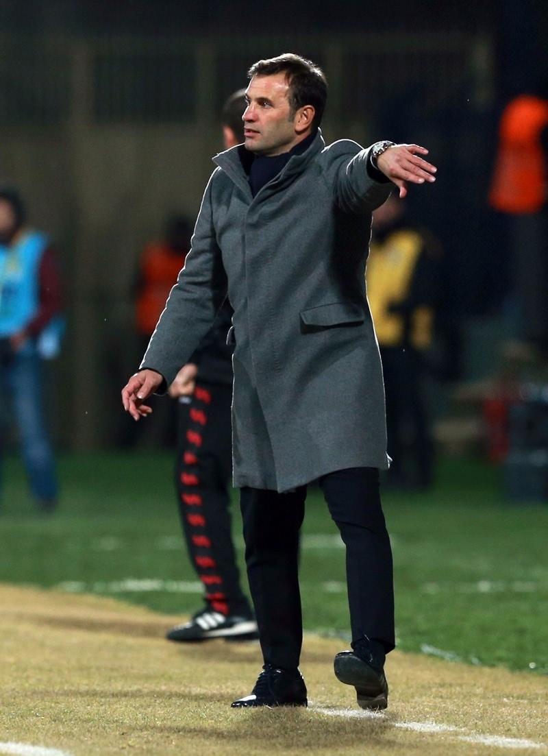 <p><strong>Okan Buruk (Ayrıldı)</strong><br />
Sivasspor - 2.4 milyon TL</p>