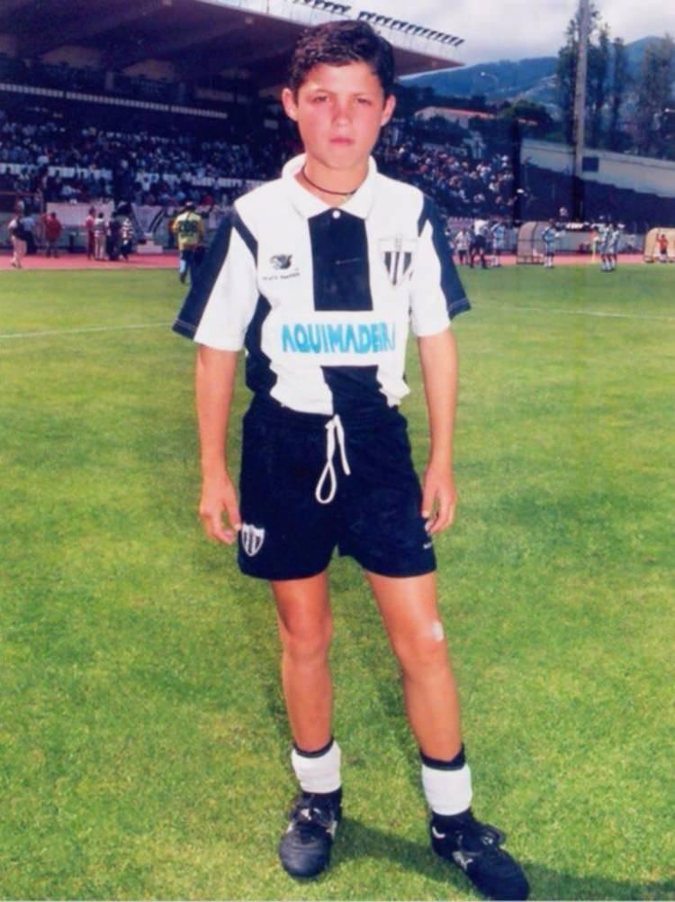 <p>Nacional forması giyen Cristiano Ronaldo (1995-1996)</p>
