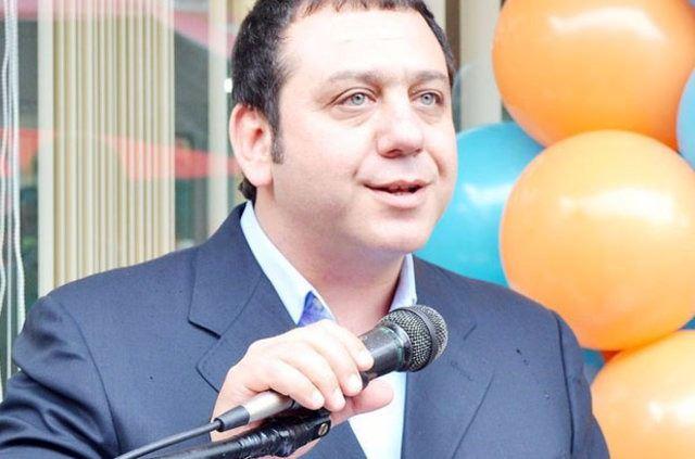 <p>İzmir İşadamları Derneği Başk. Resul Seçilmiş -  Tutuklandı</p>

<p> </p>
