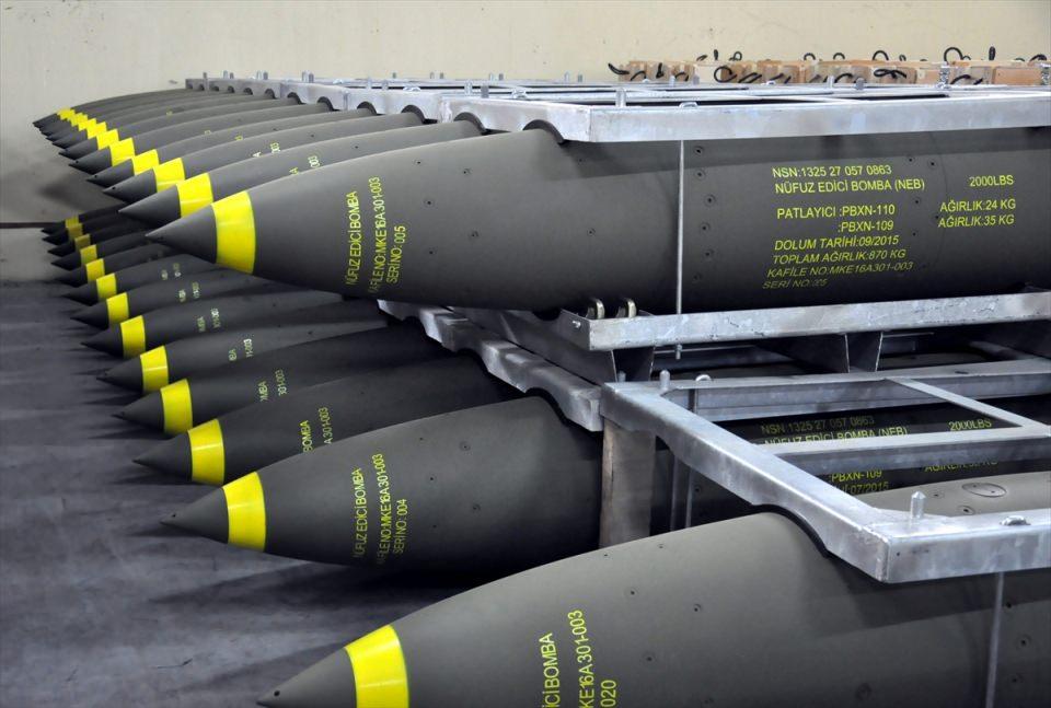 <p>Sığınak delen "nüfuz edici bomba"</p>
<p>Ar-Ge Müdürü İhsan Çağatay Öncel de "sığınak delen" olarak bilinen nüfuz edici bombanın yer üstü ve yer altındaki hedeflere karşı kullanılmak üzere tasarlanan, ardışık delici harp başlığı teknolojisine sahip ve Türkiye'de geliştirilen ilk beton delici mühimmat olduğunu kaydetti.</p>