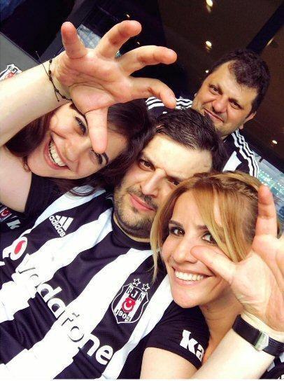 <p>Esra Erol: "Şampiyon Karakartal"</p>