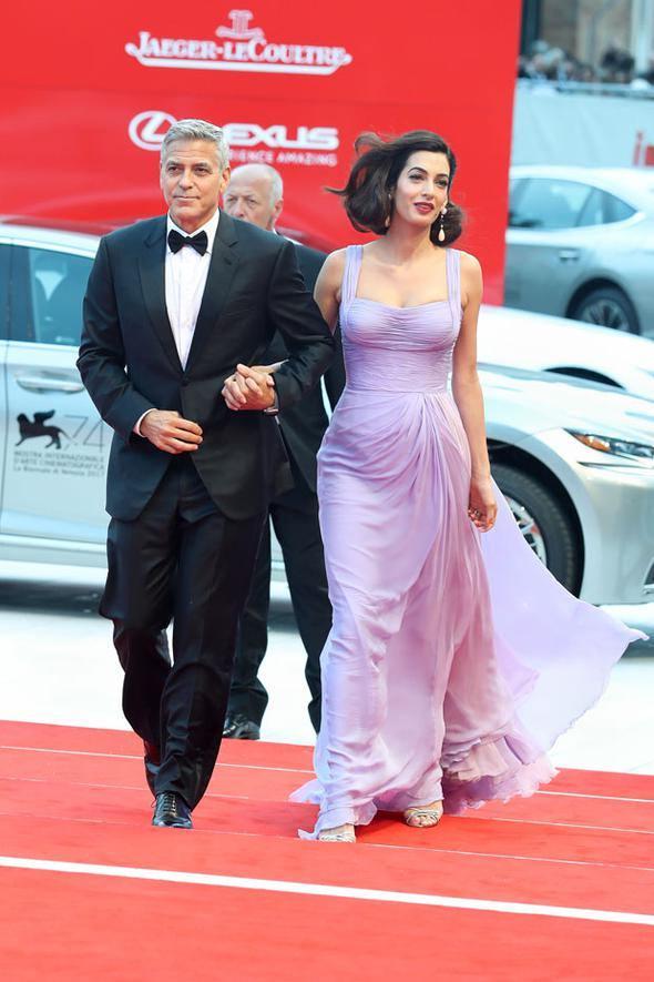 <p>3 ay önce ikiz bebek dünyay getiren Clooney, eski formuna geri döndü. </p>