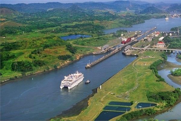 <p><span style="color:#FFD700"><strong>Panama Kanalı</strong></span><br />
<br />
<span style="color:#FFD700">Yer:</span> Panama - Atlas Okyanusu ile Büyük Okyanus'u birbirine bağlayan su yolu<br />
<span style="color:#FFD700">Başlangıç tarihi:</span> 1 Ocak 1880<br />
<span style="color:#FFD700">Bitiş tarihi: </span>7 Ocak 1914<br />
<span style="color:#FFD700">Maliyeti: </span>8,6 milyar dolar</p>