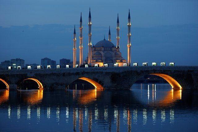<p><strong>Adana</strong></p>
<p>Kayıtlı Suriyeli: 162,149</p>
<p>Şehir Nüfusu: 2,201,670</p>
<p>İl nüfusu ile karşılaştırma yüzdesi: 3.71</p>