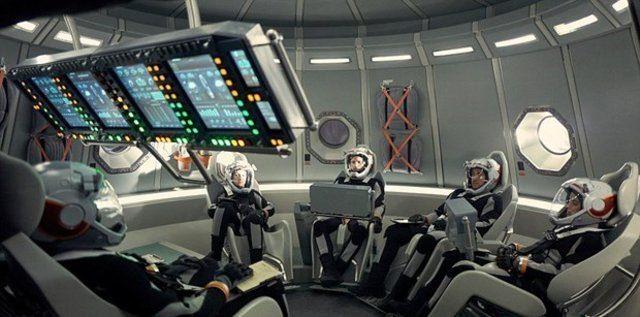 <p>Su, yiyecek ve enerji üretimi aşılması gereken diğer engeller. Marslı filmdeki astronot çiftçilik yaparak ve birkaç kimyasal dokunuşla bu sorunları geçici bir süreliğine olsa da çözmüştü. Ancak NASA'nın bu sorunları ortadan kaldırması için uzun yıllar mesai yapmaya devam edeceğini söylemek abartı olmaz.</p>

<p> </p>
