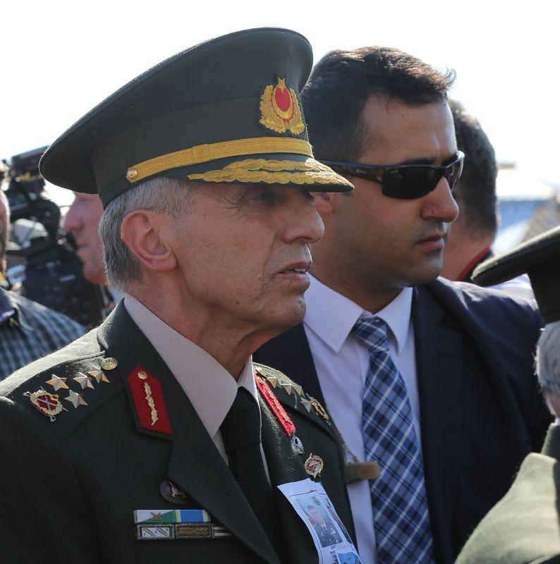 <p>Jandarma Genel Komutanı Orgeneral Galip Mendi<br />
<br />
Darbe sonrası görevi: Devam</p>
