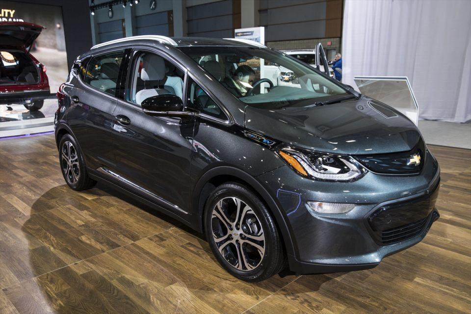 <p>Ziyaretçilere bazı araçları test etme imkanı da sunulan fuar alanında tanıtıcı birçok etkinlik yapılıyor.<br />
<br />
Chevrolet - Bolt EV Premier</p>
<p> </p>