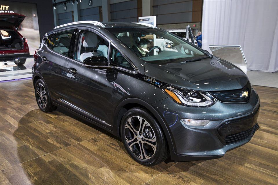 <p>Ziyaretçilere bazı araçları test etme imkanı da sunulan fuar alanında tanıtıcı birçok etkinlik yapılıyor.<br />
<br />
Chevrolet - Bolt EV Premier</p>

<p> </p>
