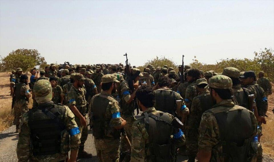 <p>Türk Silahlı Kuvvetleri Müşterek Özel Görev Kuvveti ve  Koalisyon Hava Kuvvetlerince Suriye'nin Türkiye sınırındaki Cerablus bölgesinde   terör örgütü DAEŞ'e yönelik başlatılan Fırat Kalkanı Operasyonu'nda, Özgür Suriye  Ordusu (ÖSO) unsurları bölgenin 3 kilometre içine girdi.</p>
