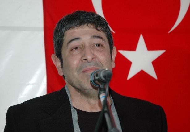 <p><strong>Yavuz Seçkin</strong></p>

<p>Murat Göğebakan'a Allah'tan rahmet diliyorum. Nur içinde uyu dost..</p>
