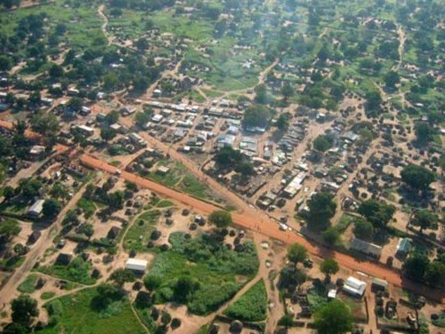 <p>Karasal Alan km²<br />
Güney Sudan<br />
610.950</p>