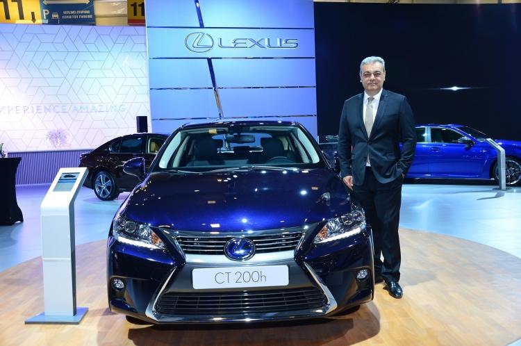 <p>Lexus’un Fuar ile birlikte önemli yeniliklerinden biri, dünyanın ilk kompakt lüks hibrit otomobili olan <span style="color:#FFA07A"><strong>CT 200h </strong></span>oldu.</p>
