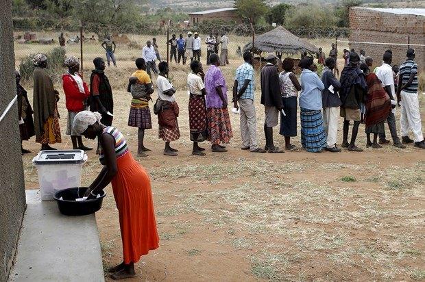 <p><strong>17. UGANDA</strong><br />
<br />
GSYİH: 675 dolar<br />
Milli Gelir: 26,36 milyar dolar<br />
Nüfus: 39 milyon<br />
Yönetim şekli: Cumhuriyet</p>
<p> </p>