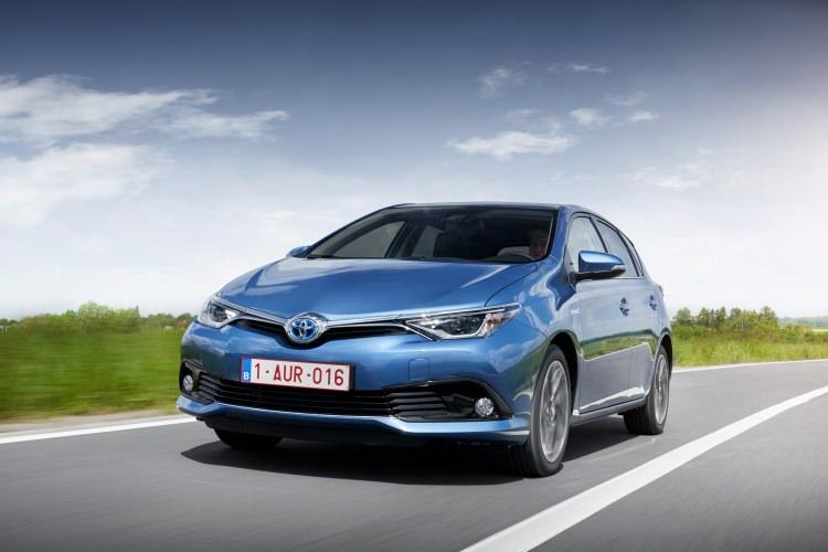 <p>Auris ve Auris TS 1.6 benzinli versiyonları 8 bin 300 TL, Auris’in 1.33 Life versiyonu ise 4 bin 650 TL indirim ile sunuluyor.</p>
