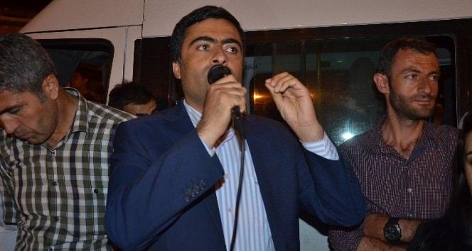 <p><strong>12-Abdullah Zeydan</strong></p>

<p>Abdullah Öcalan’ın gözaltına alınmasını protesto etmek için “PKK’nın öyle bir gücü var ki sizi tükürüğüyle boğar, tükürüğüyle..”</p>
