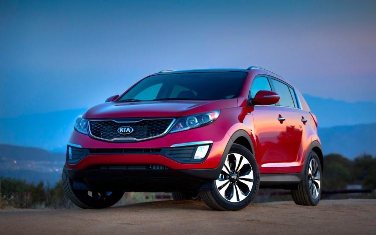 <p><span style="color:#FFA07A"><strong>KİA</strong></span></p>
<p><strong>Sportage 1.6 Benzin Manuel SUV Comfort</strong></p>
<p>ESKİ FİYAT: 82.900<br />
YENİ FİYAT: 85.759</p>