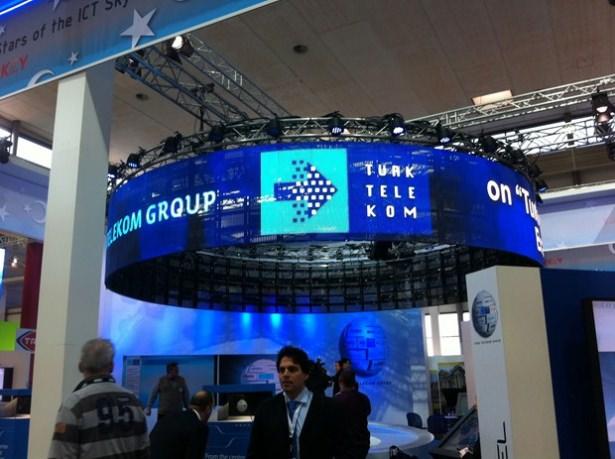 <p>Fortune 500 Türkiye listesinin onuncu sırasında ise 13 milyar 601 milyon liralık net satışla geçen yıla göre iki basamak gerileyen Türk Telekom yer<br />
aldı.</p>
