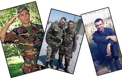 <p>Türkiye'de sinema, müzik ve TV ekranlarının erkek ünlüleri askerliklerini nerede yaptı biliyor musunuz.. İşte ünlülerin askerlik fotoğrafları. </p>
