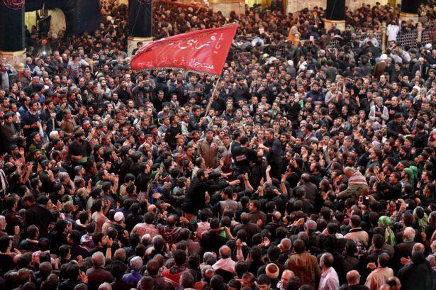 <p>Irak Savunma Bakanı Halid Ubeydi’ye göre, sadece İran’dan 1 milyondan fazla olmak üzere 17 milyon ziyaretçi Hz. Peygamberin torunu Hz. Hüseyin’in 680 yılındaki şehadetinin yıldönümüyle (Aşura) başlayan kırk günlük yasın son gününü Kerbela’da geçirdi.</p>
