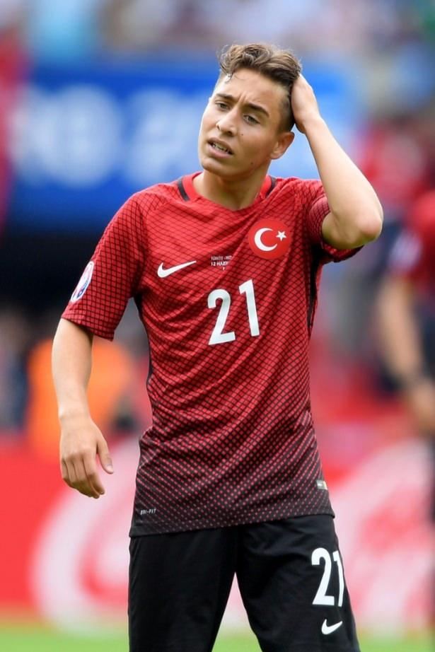 <p>Fransız medyası, maçta en büyük hayal kırıklığı yaratan isim olan Arda Turan'ı ağır bir dille eleştirirken, İtalyan medyası Emre Mor'u ön plana çıkardı.</p>