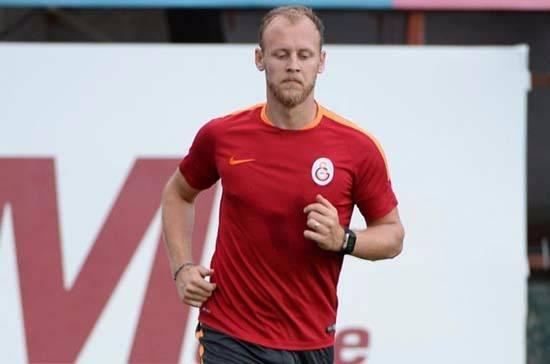 <p>Sarı-Kırmızılı takımda geçtiğimiz sezon ligde 21 maçta forma giyen Semih, bu sezon da teknik direktör Jan Olde Riekerink tarafından son 3 mücadelede ilk 11’de şans buldu.</p>