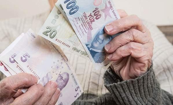 <p><strong>KADEMELİ ÖDEME YAPILACAK</strong></p>

<p>Bütün emekliler için ise "0-500, 500-1000, 1000-2000 arası ve 2 bin lira üstü alanlar" olmak üzere kademelendirme yapıldı. </p>

