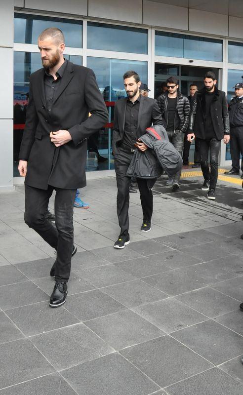 <p>Galatasaraylı futbolcu Umut Bulut'un babası Kemal Bulut son yolculuğuna uğurlanıyor.</p>