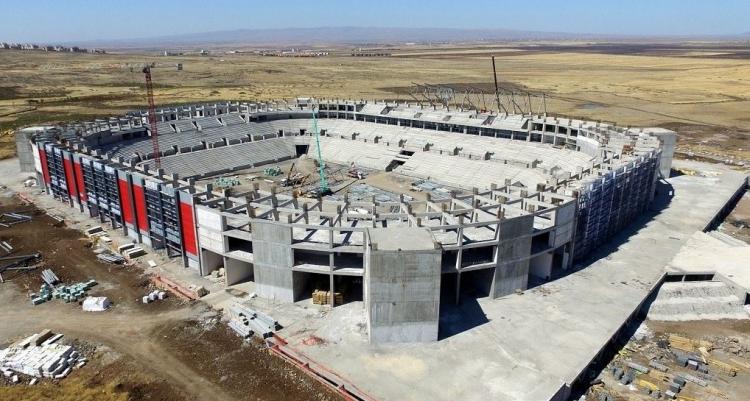 <p>Yeni Diyarbakır Stadı<br />
​Kapasite: 33.000</p>
