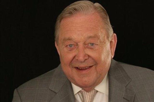<p>Lennart Johansson: "Sergen'deki teknik kapasite onun Avrupa'nın en iyi takımlarından birinde oynaması için fazlasıyla yeterli."</p>