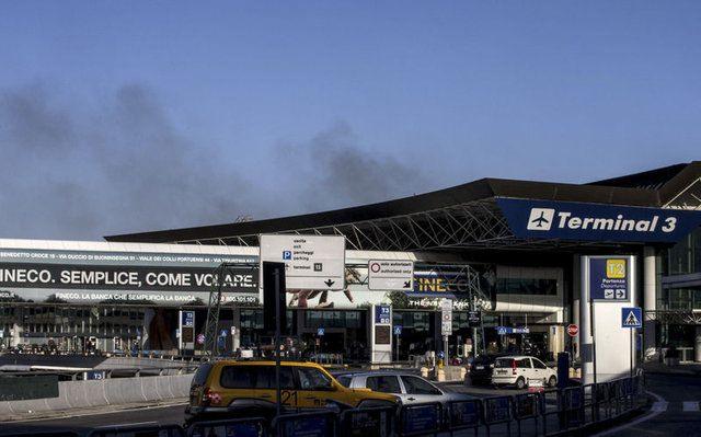 <p>27 Aralık 1985: Roma ve Viyana Havalimanları'nda El Al İsrail Havayolları bilet satış ofisleri hedef alındı. Her iki saldırı da toplam 19 kişi öldü, 140 kişi yaralandı. 4 terörist öldürüldü.</p>

<p> </p>

