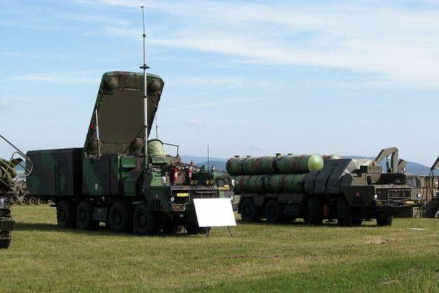 <p>ÇİN</p>

<p>S-300PMU</p>
