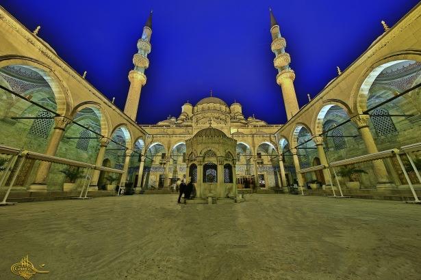 <p>Yeni Cami Avlu ve Şadırvan 1597-1665</p>
