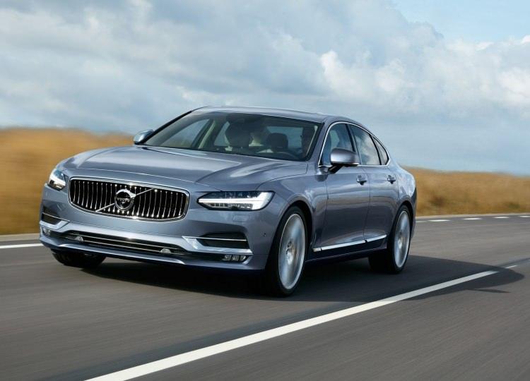 <p><strong>Volvo S90</strong></p>
