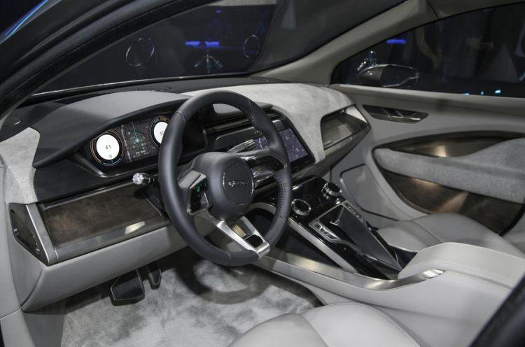 <p>Jaguar I-Pace</p>

