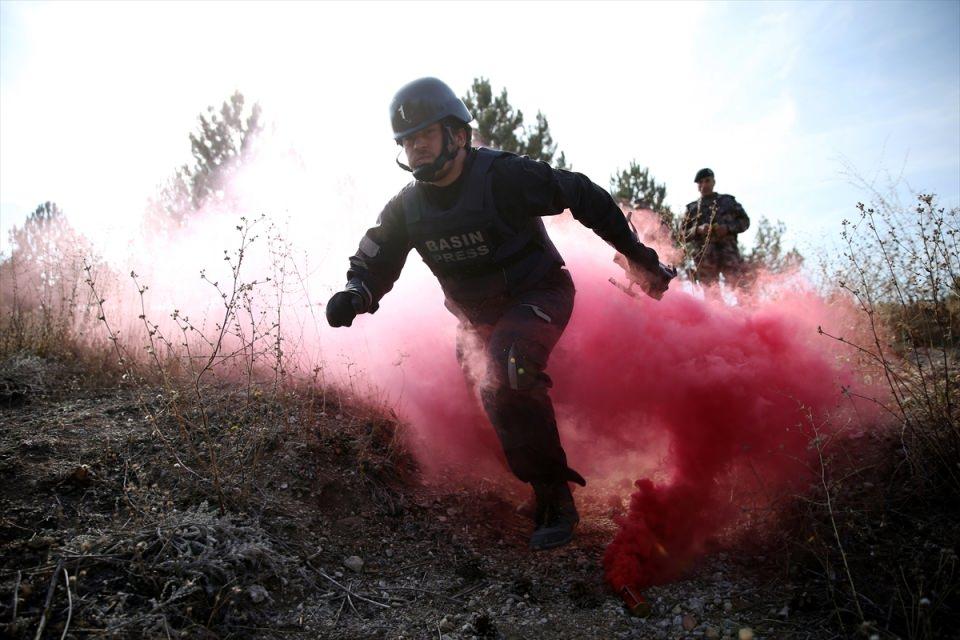 <p>Eğitim kapsamında kursiyerlere, Bomba İmha Daire Başkanlığınca "patlayıcılar, mayın ile bubi tuzakları ve tehlikeli alanlar" anlatılacak.  </p>

<p> </p>
