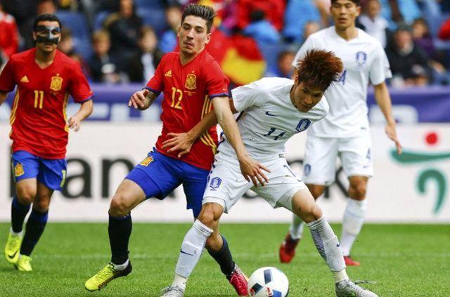 <p>16 - Hector Bellerin - 55.6 milyon sterlin - İspanya - Arsenal</p>

<p> </p>
