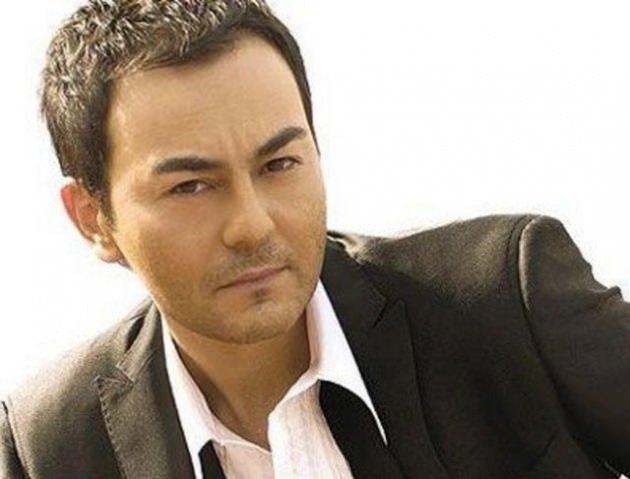 <p>Serdar Ortaç</p>
