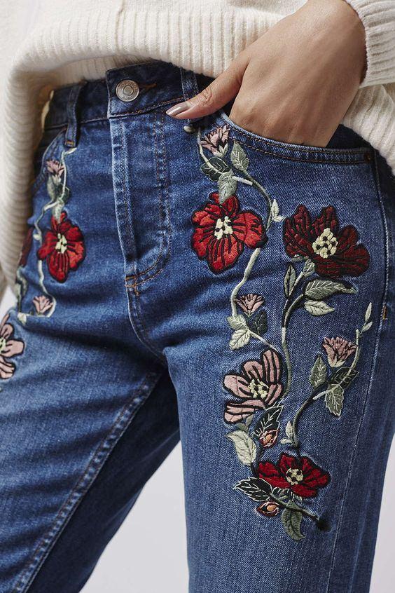 <p>2016'nın son aylarında moda olan aksesuarlar ise patchler. Kayfetten ayakkabıya kadar birçok kullanım alanı olan patchler nasıl yapıştırılır ve kullanılır?</p>
