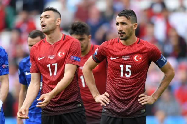 <p>Dünya medyası Türkiye'nin Hırvatistan'a 1-0 mağlup olduğu EURO 2016 karşılaşması sonrası çarpıcı yorumlar yaptı. </p>